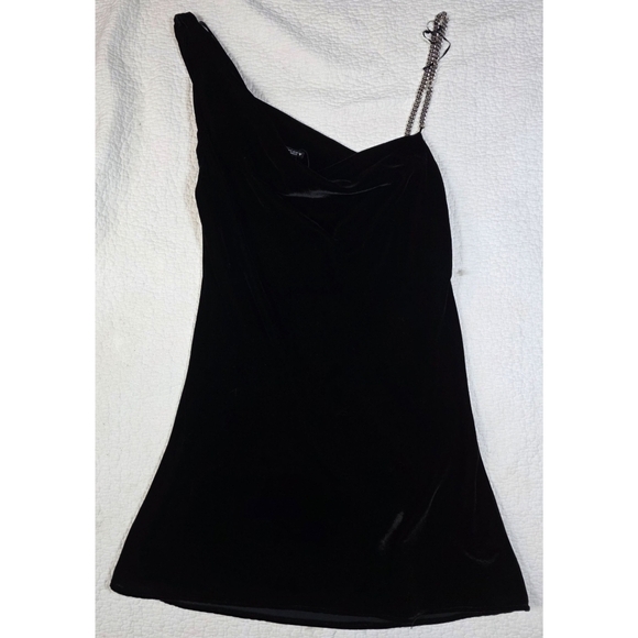 NEW ZARA Blogger Black Velvet Asymmetric Chain Velvet Dress - Picture 3 of 9